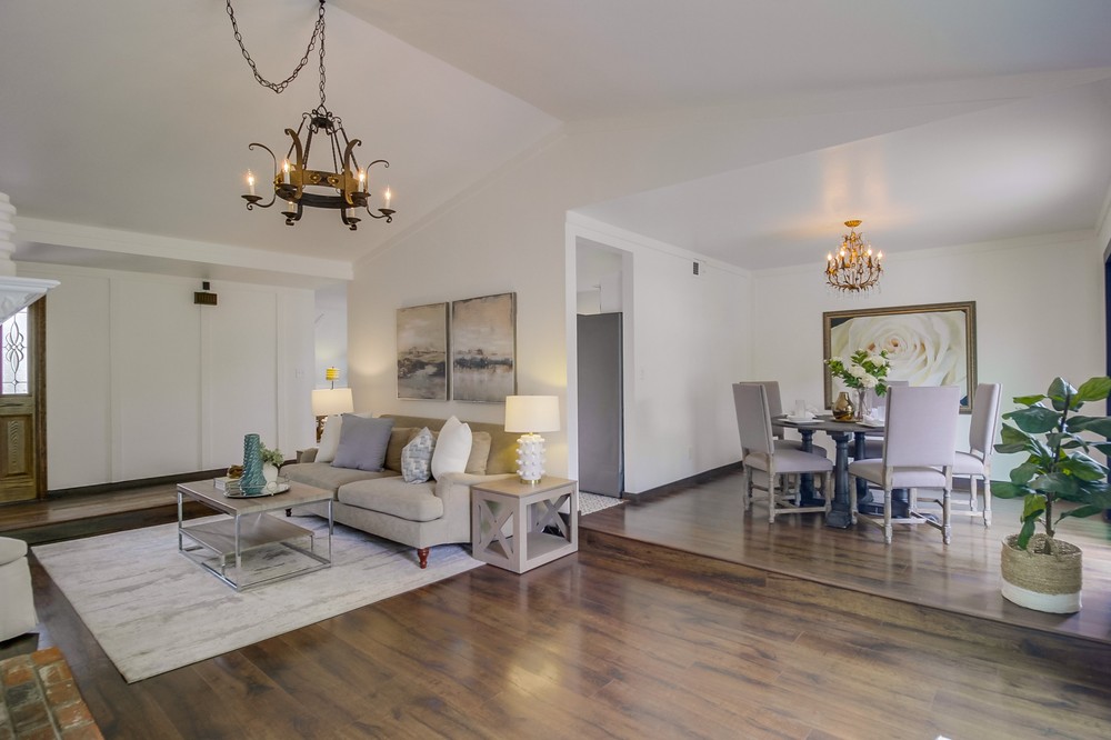 3886 Santa Cruz Avenue
