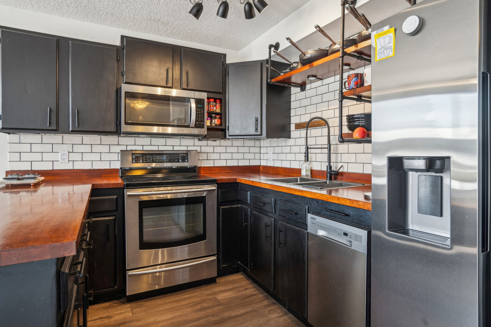 19, 99 Midpark Gardens SE