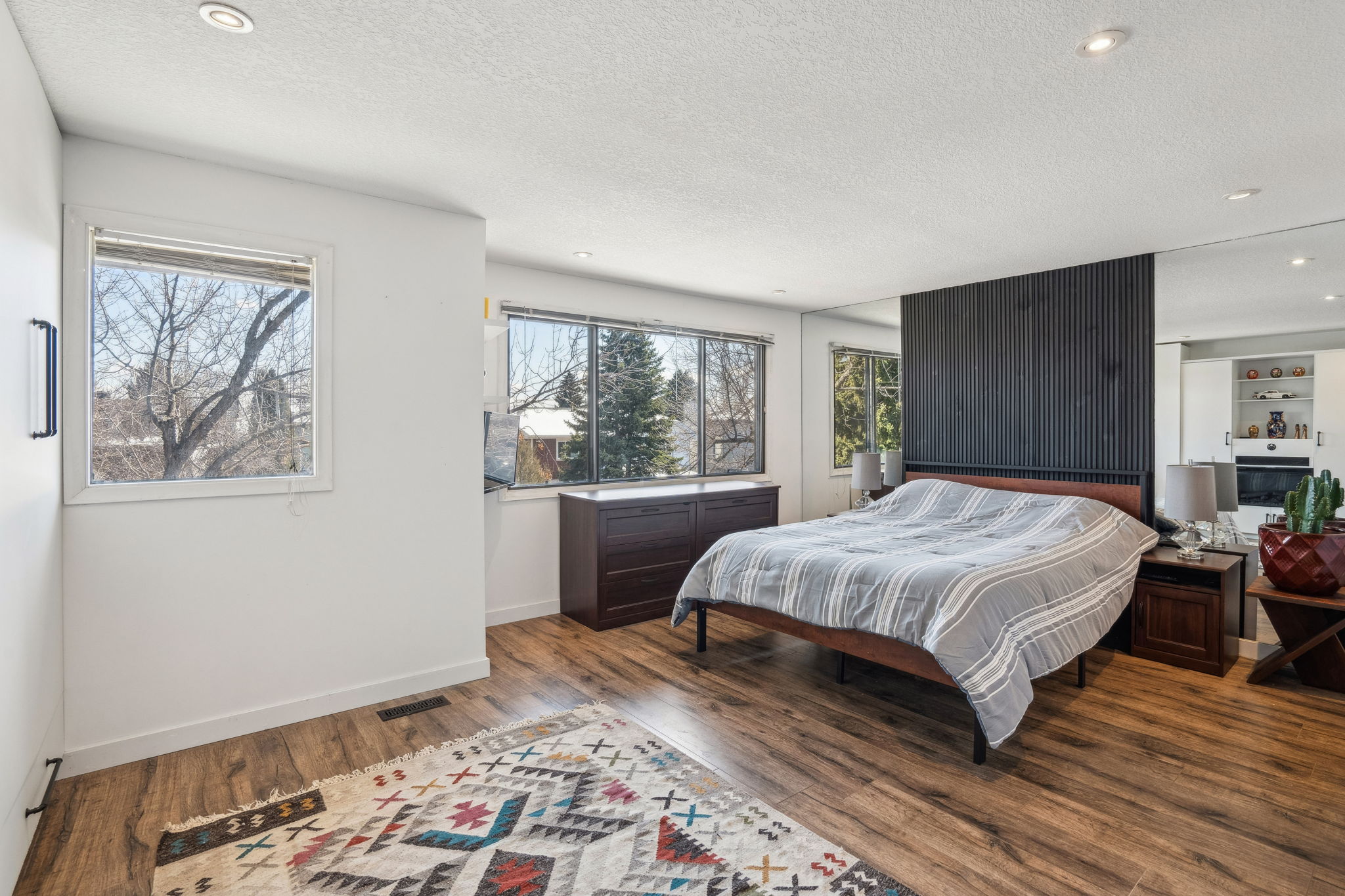19, 99 Midpark Gardens SE