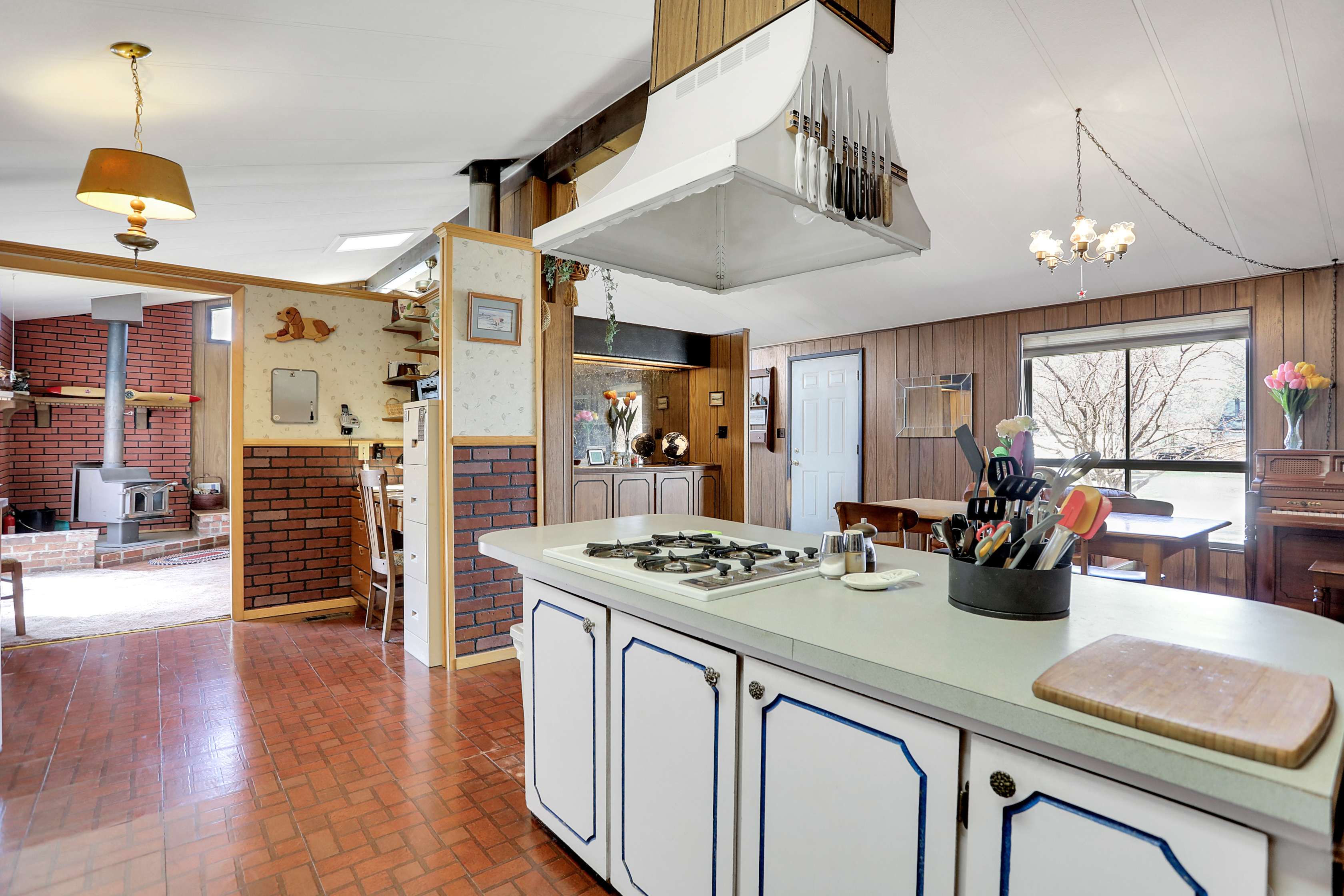 300 N 11TH Street