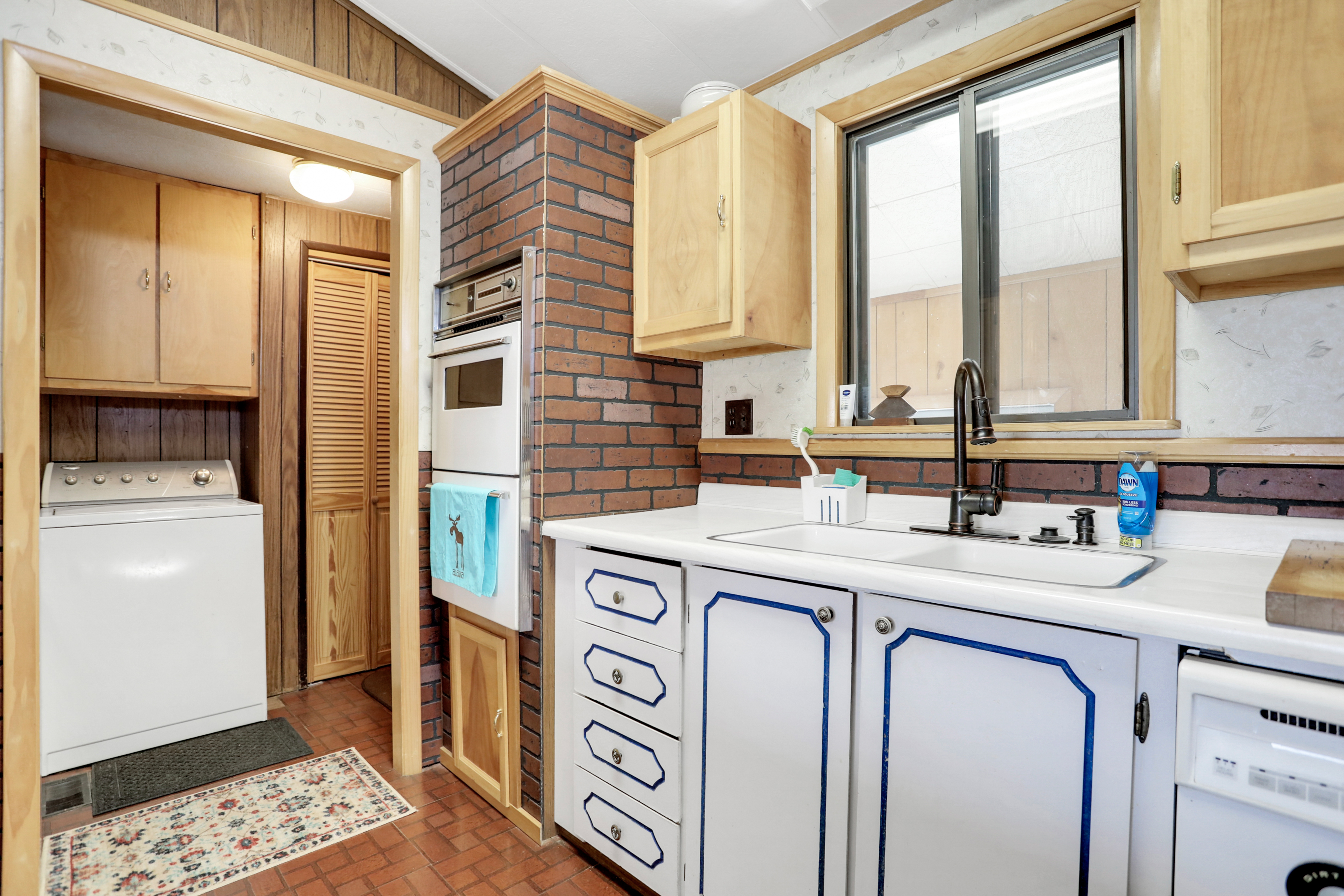 300 N 11TH Street