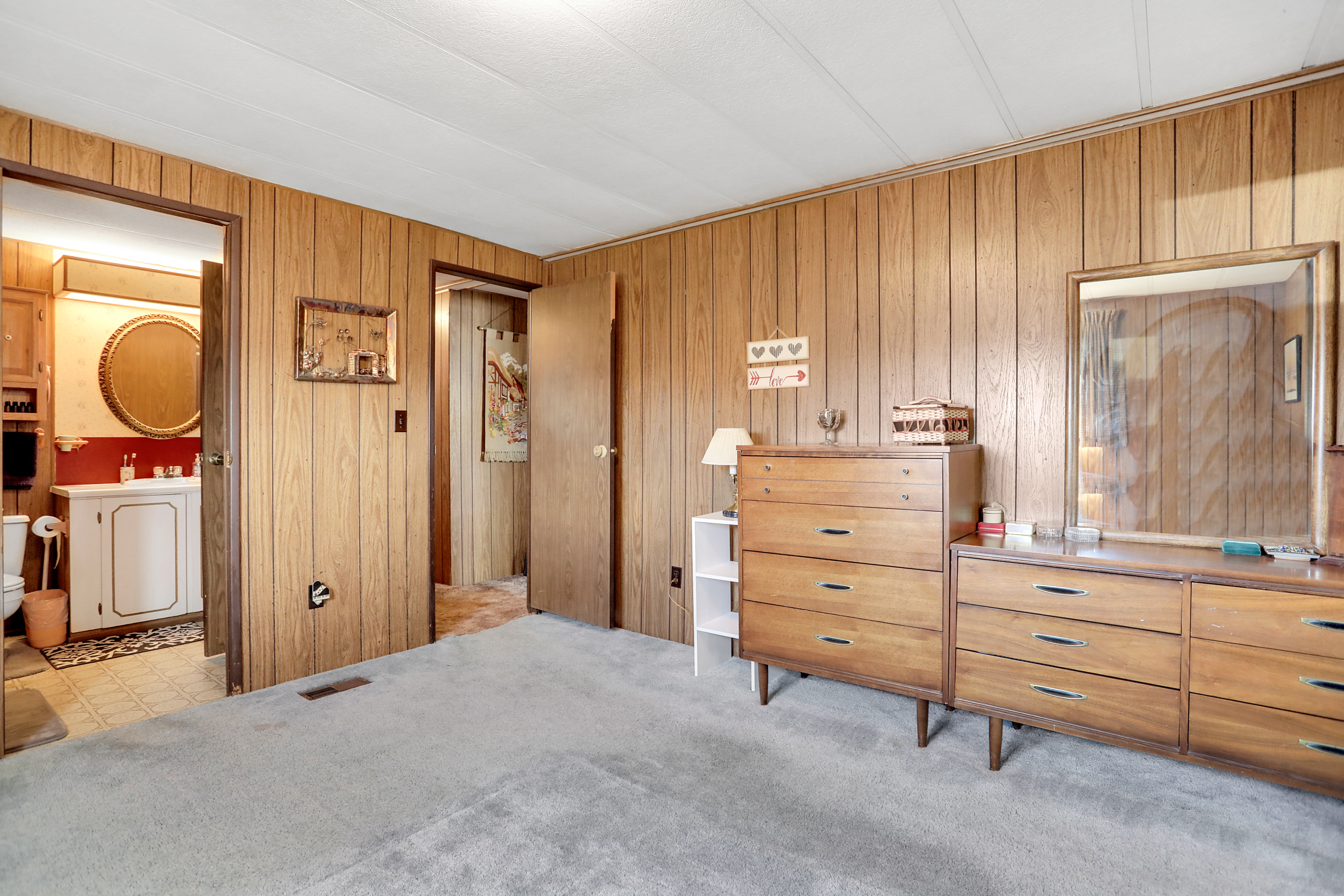 300 N 11TH Street