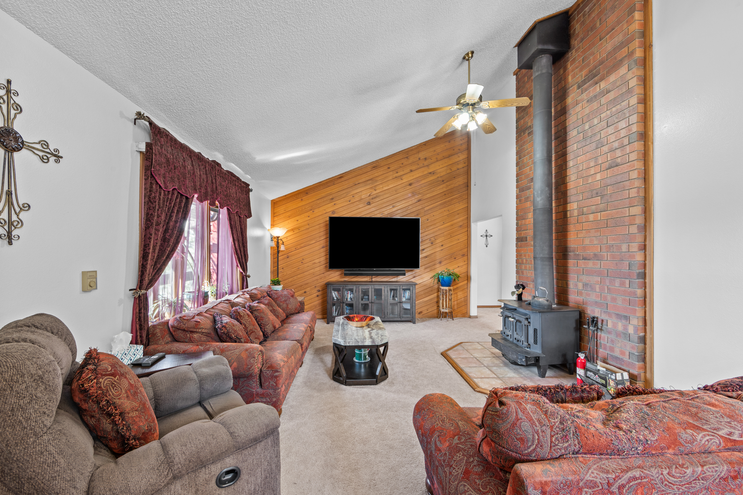  314 17TH Street