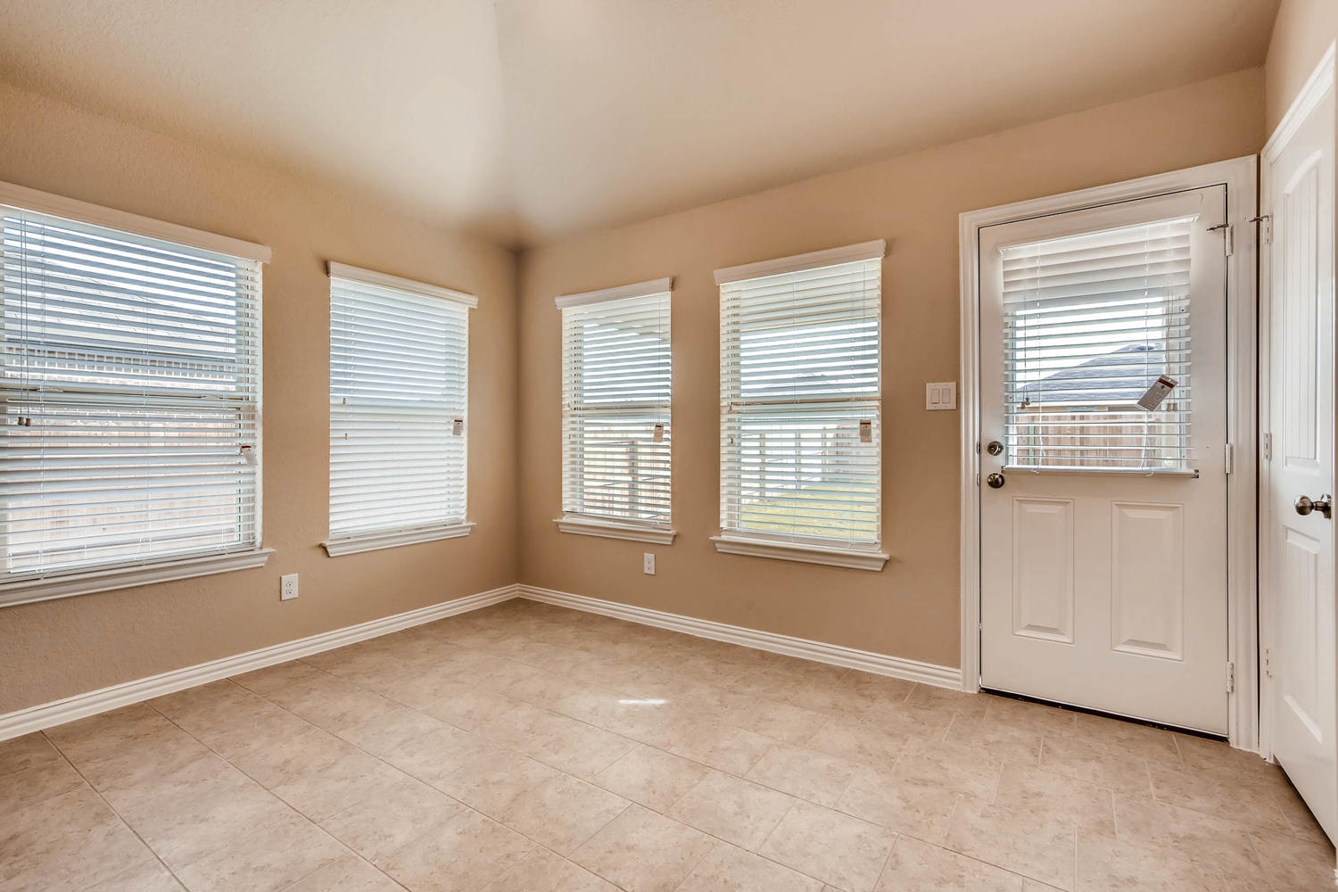 5650 Meadow Sky