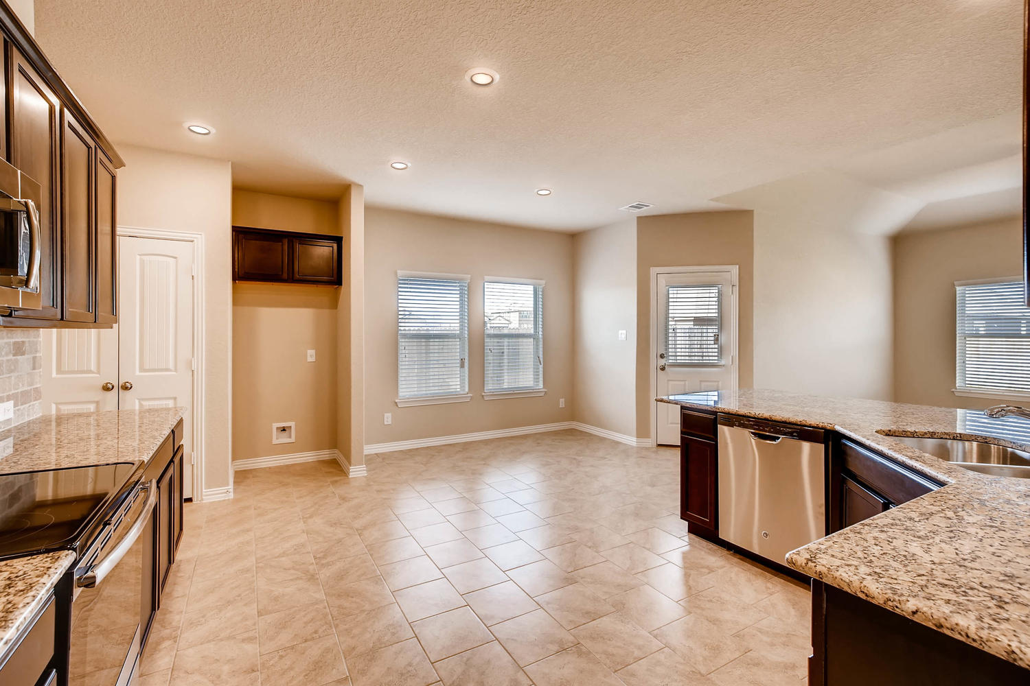 5640 Briar Field