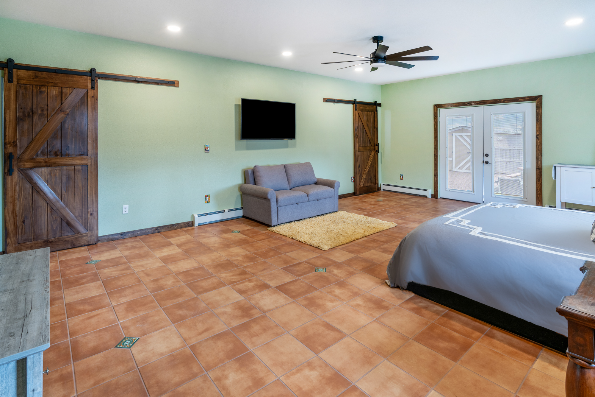 1174 East Escondido Drive