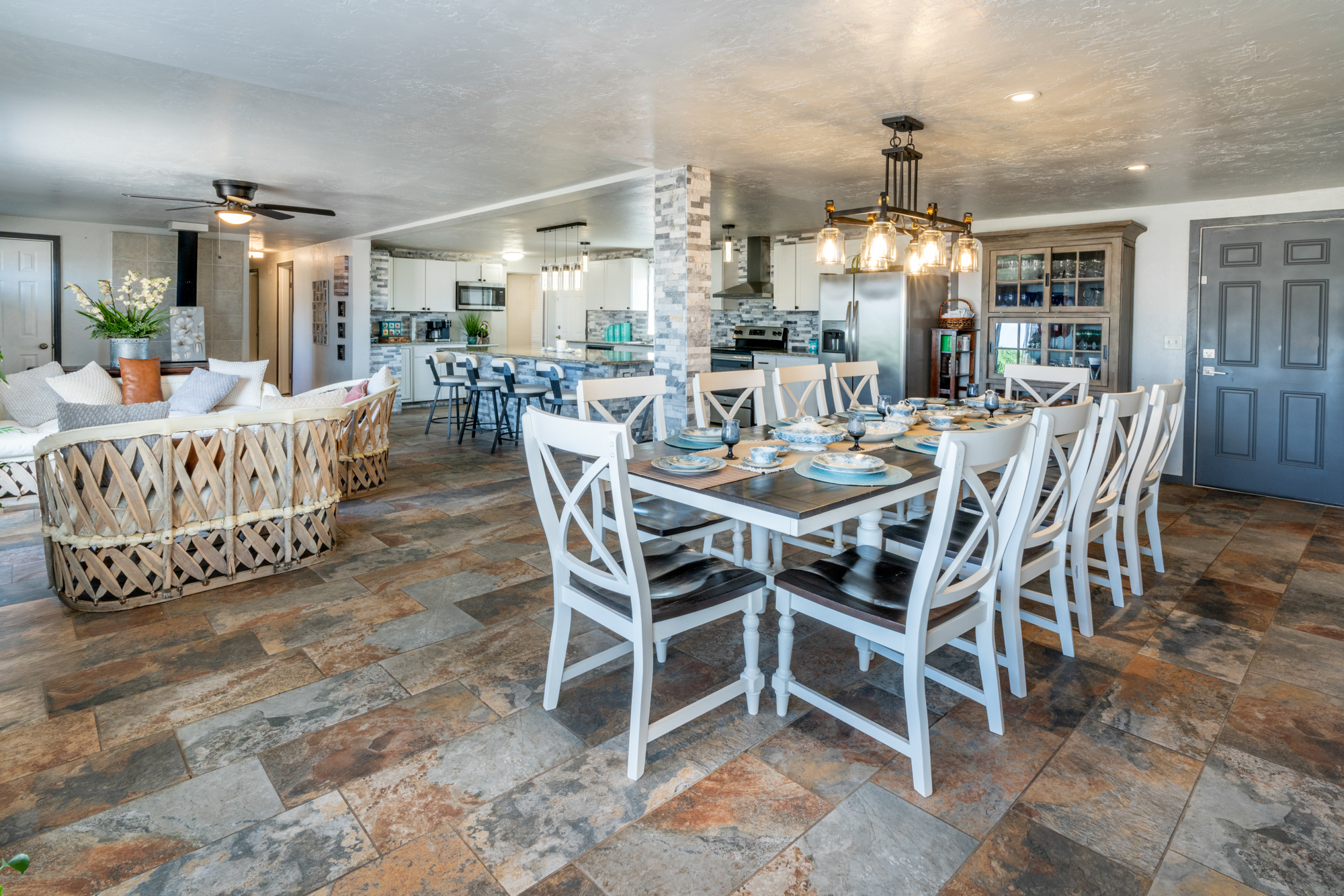 1174 East Escondido Drive