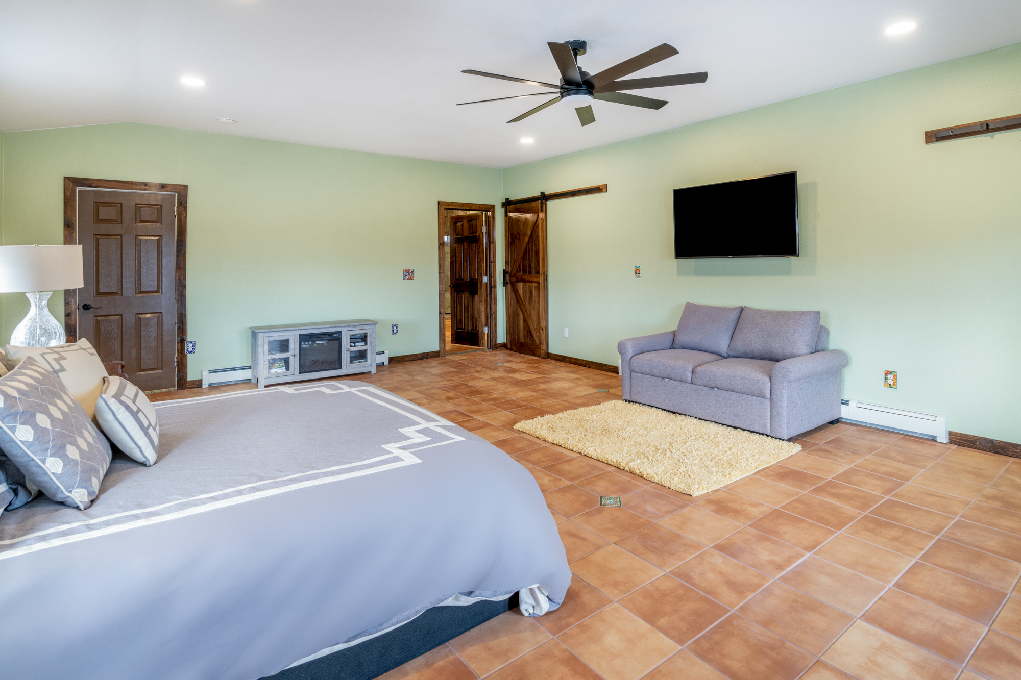 1174 East Escondido Drive