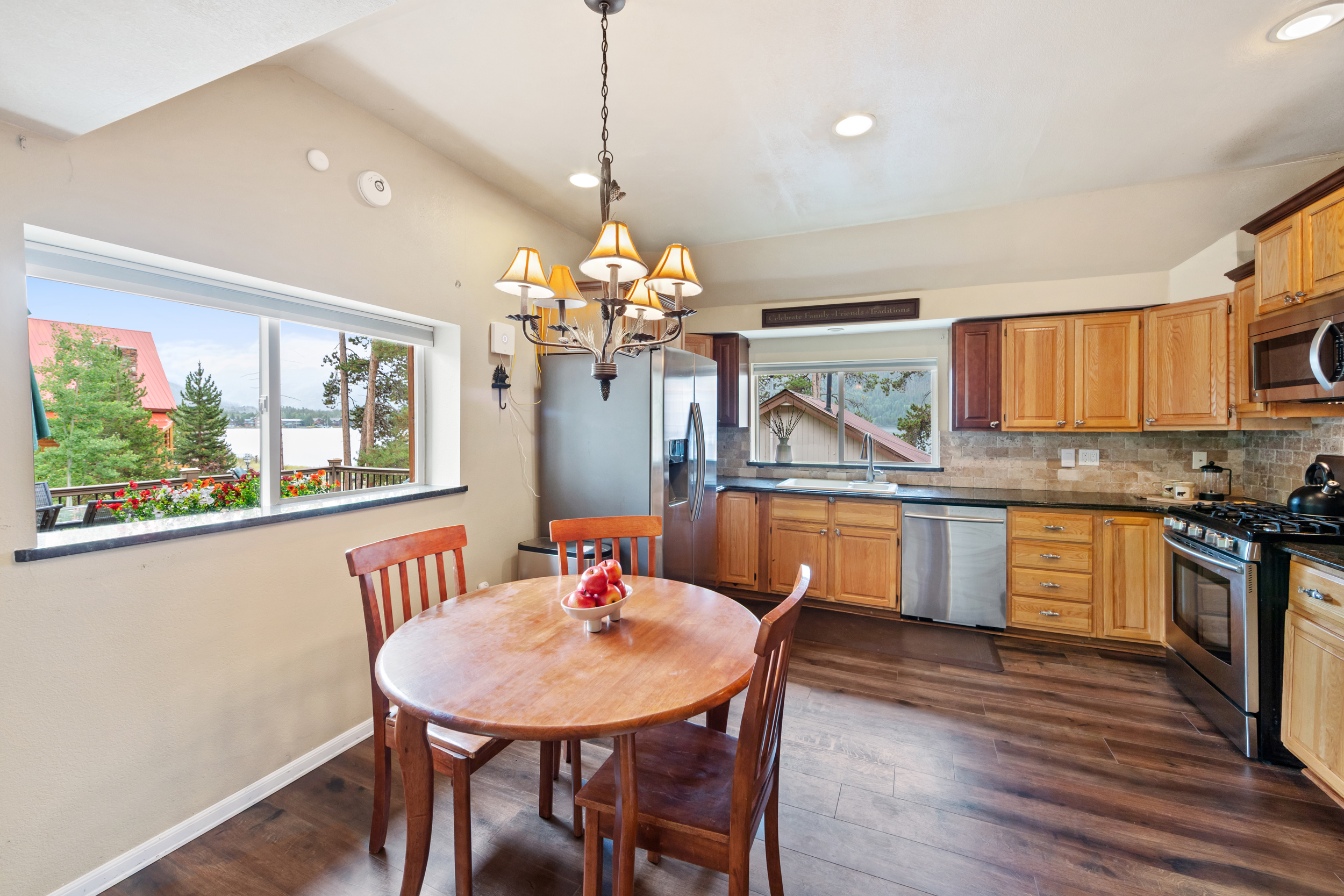425 LAKE KOVE Drive #9