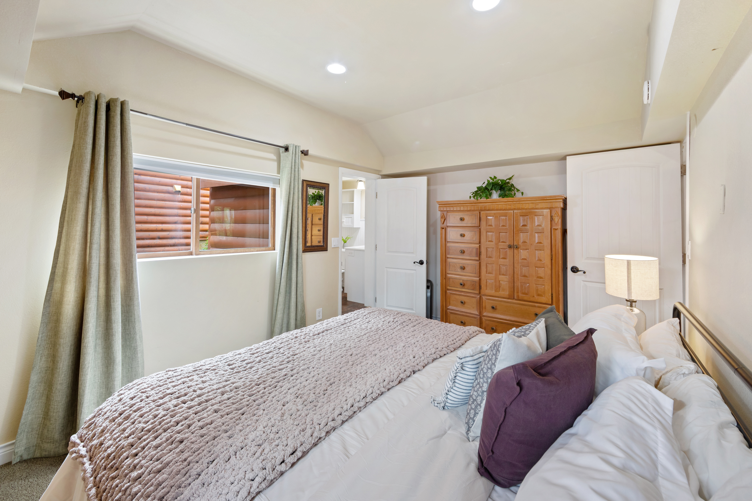 425 LAKE KOVE Drive #9