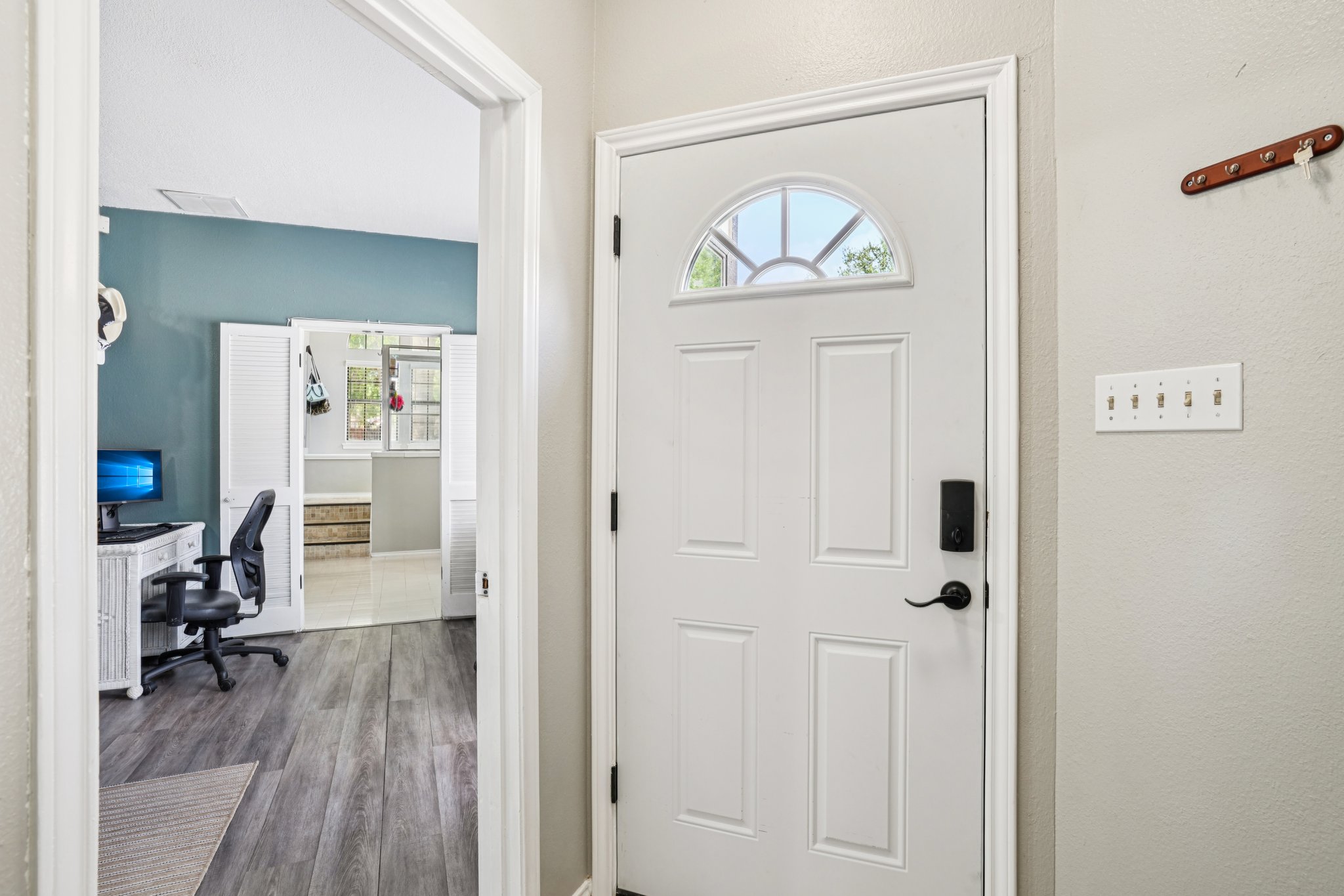 5882 Spring Green
