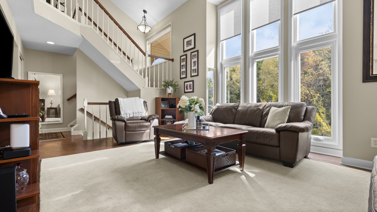 2209 Huntington Court North