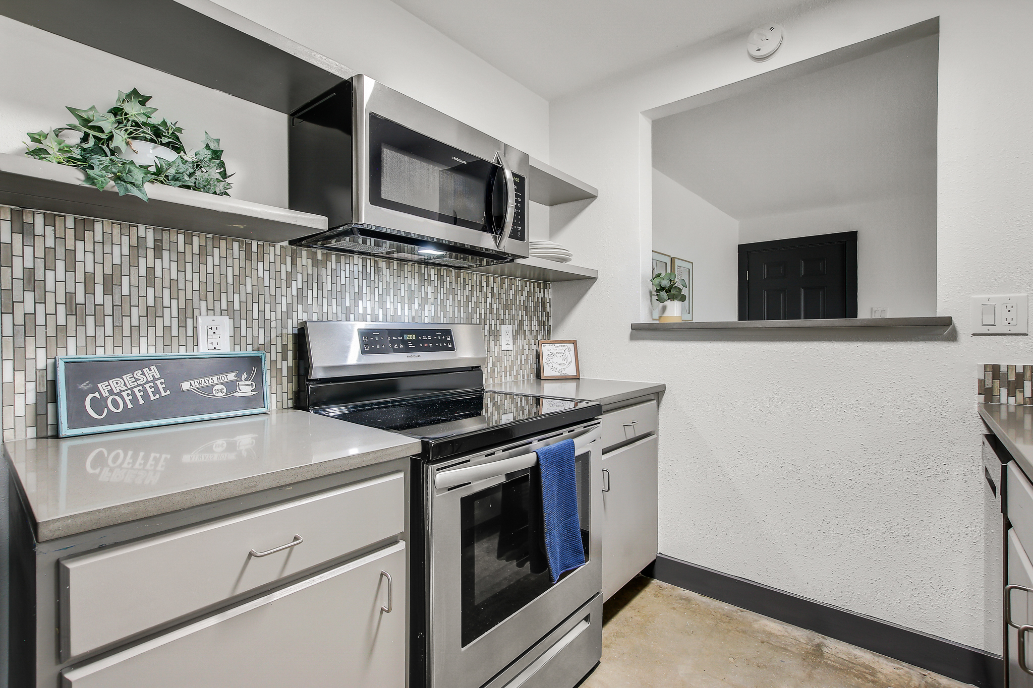 2124 Burton Drive, Apt 164