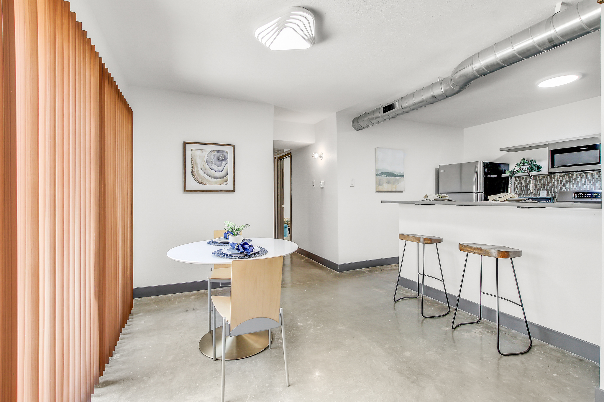 2124 Burton Drive, Apt 164