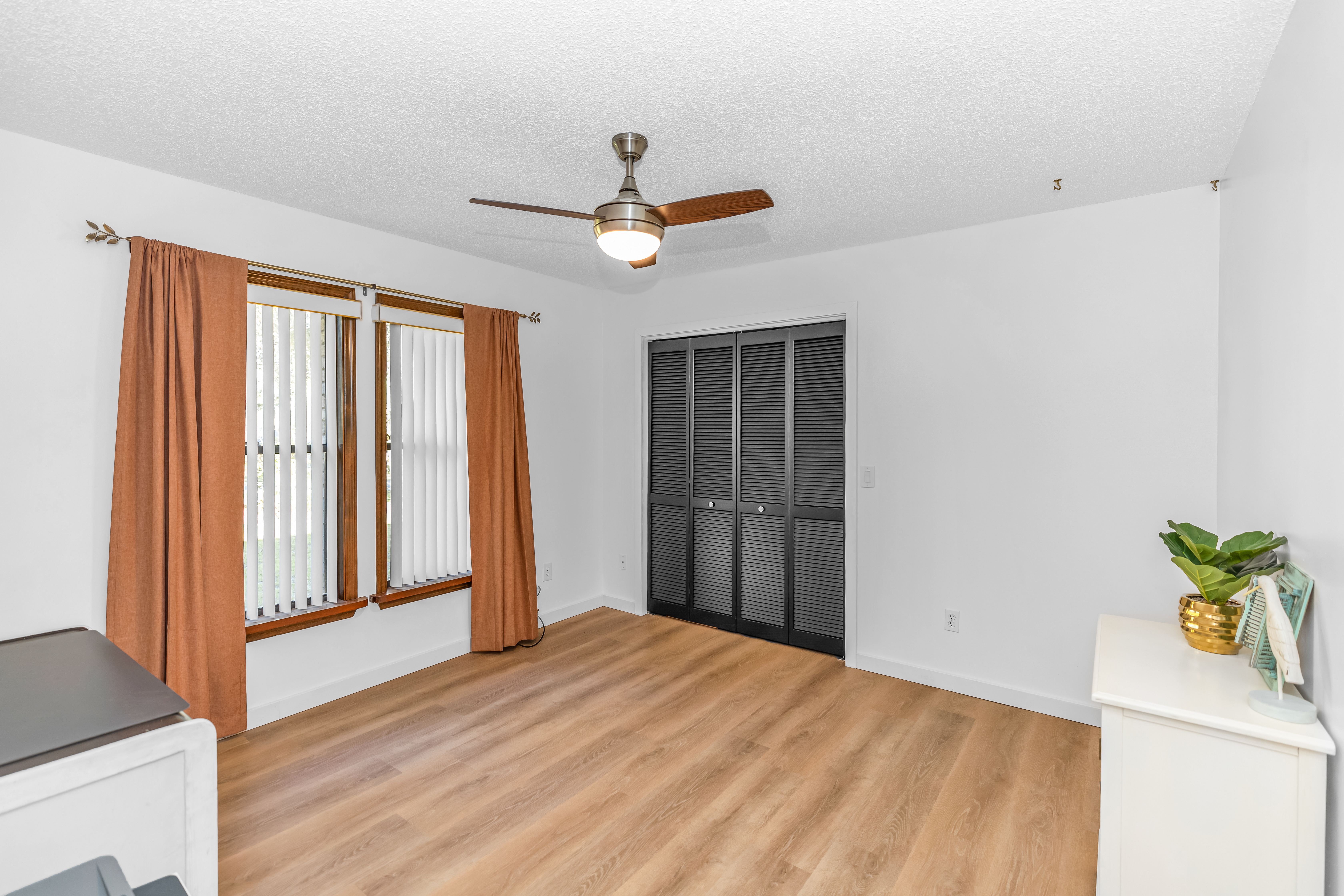 634 East Lehigh Drive