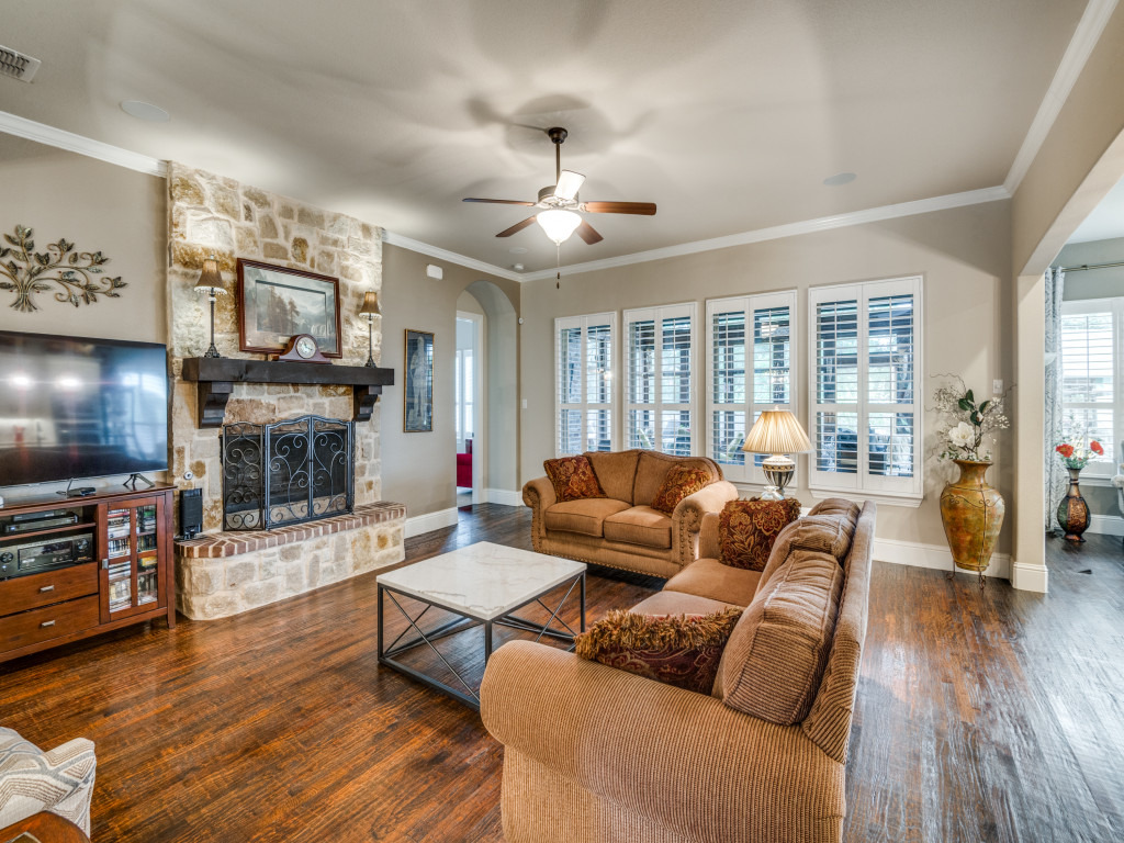 204 Shadow Creek Lane