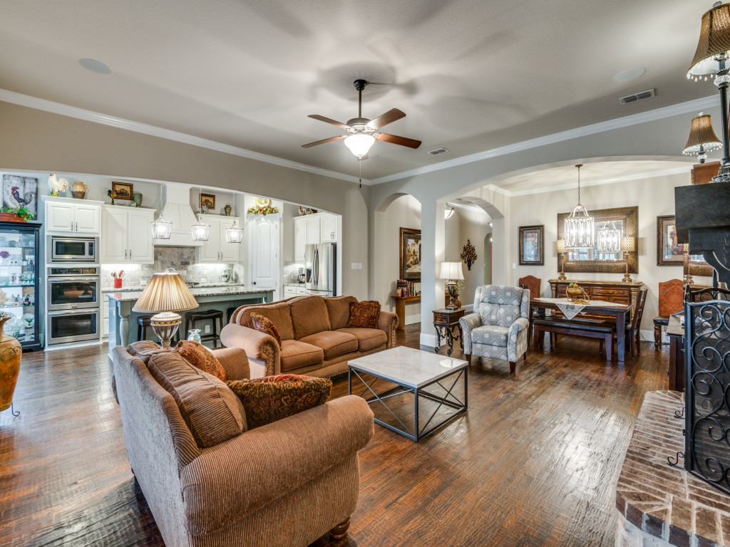 204 Shadow Creek Lane