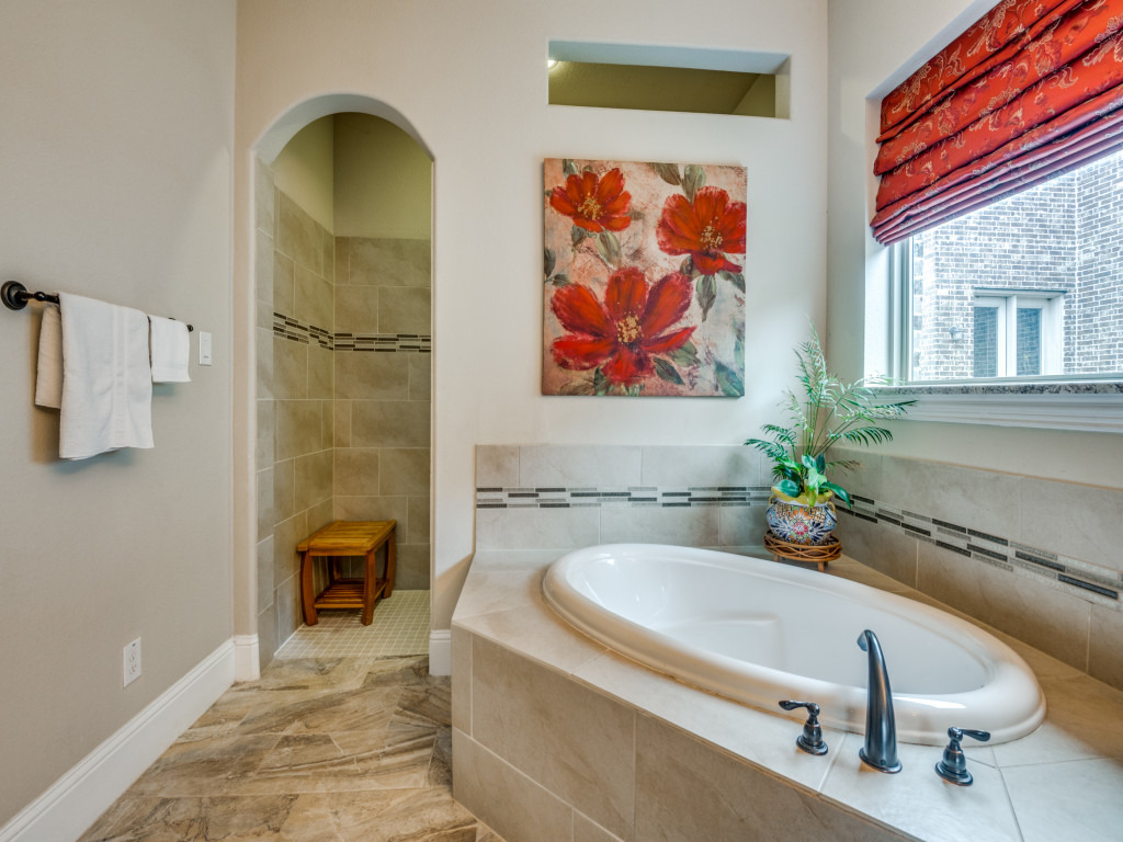 204 Shadow Creek Lane