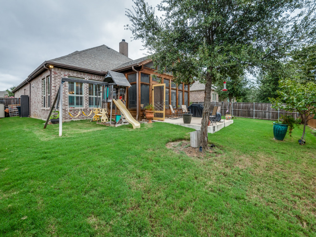 204 Shadow Creek Lane