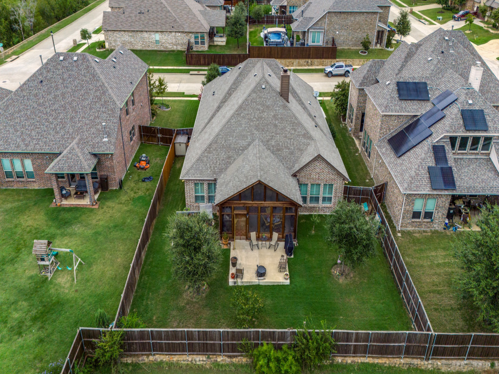 204 Shadow Creek Lane