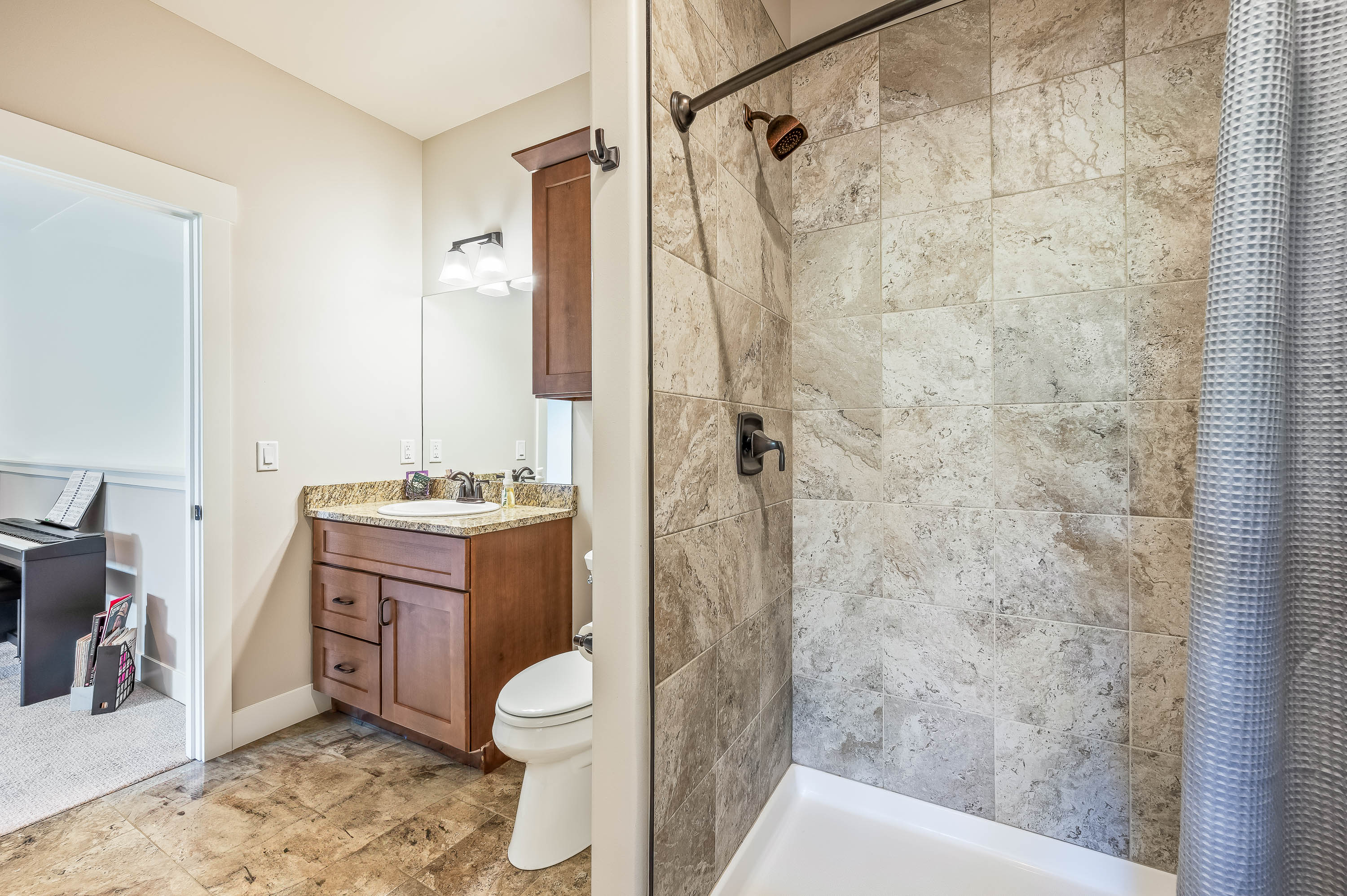 411 19th Street Northeast #9