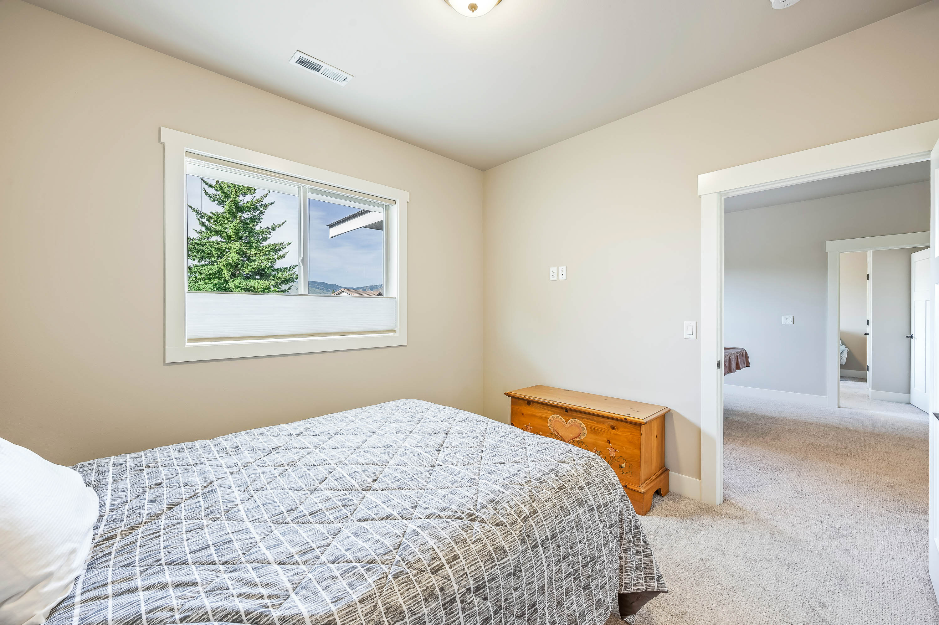 411 19th Street Northeast #9