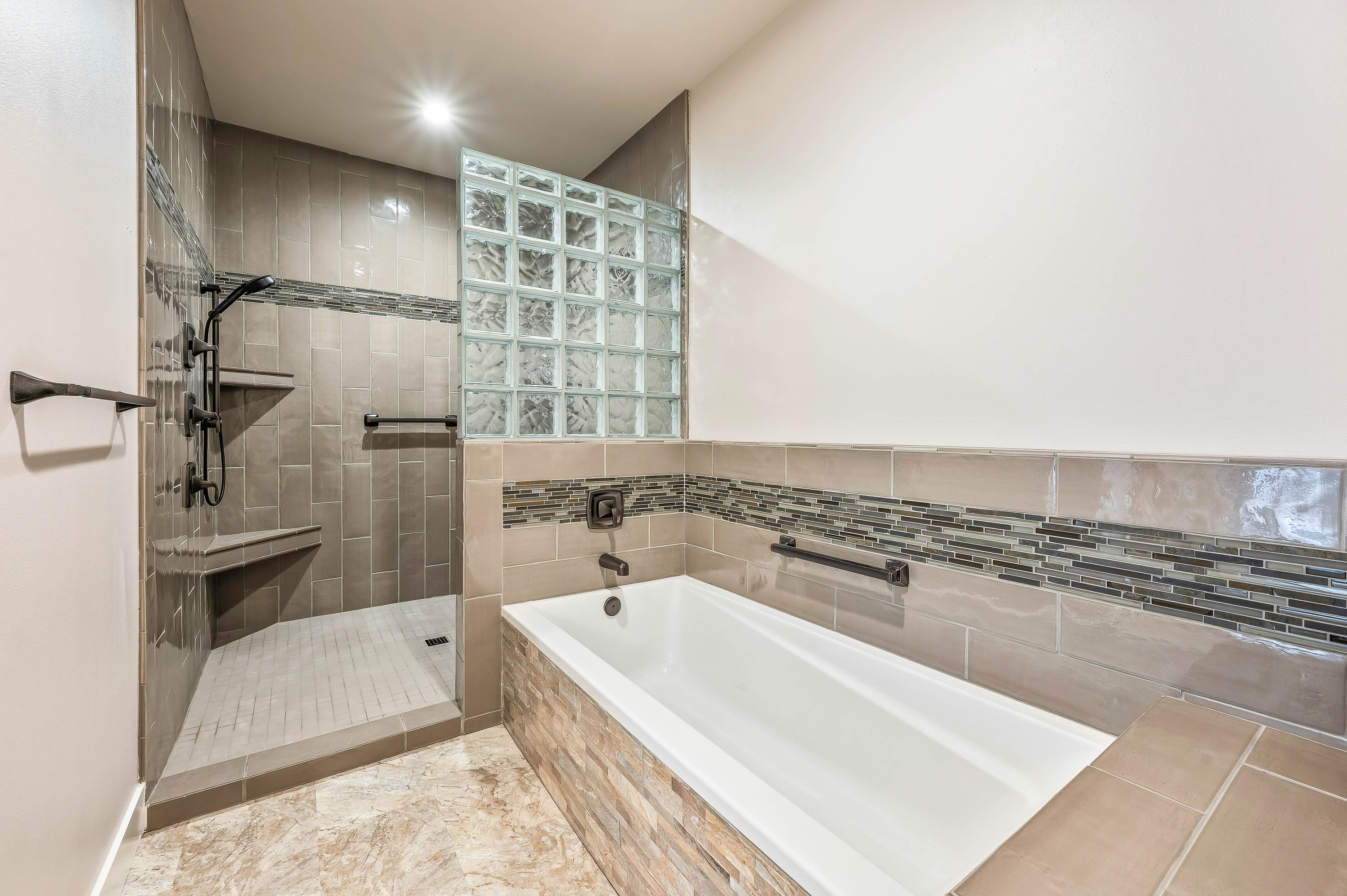 411 19th Street Northeast #9
