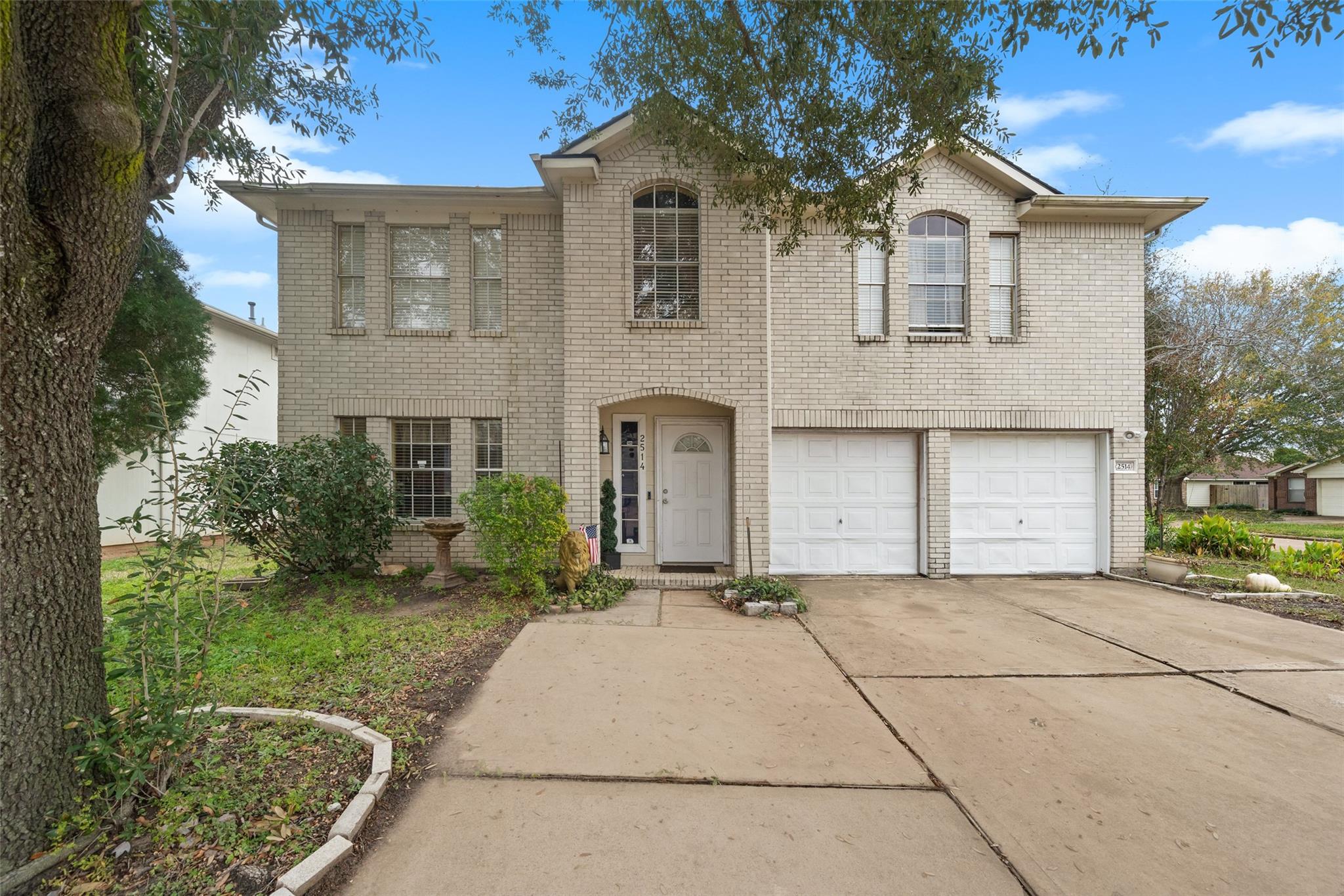 2514 Raintree Village Drive