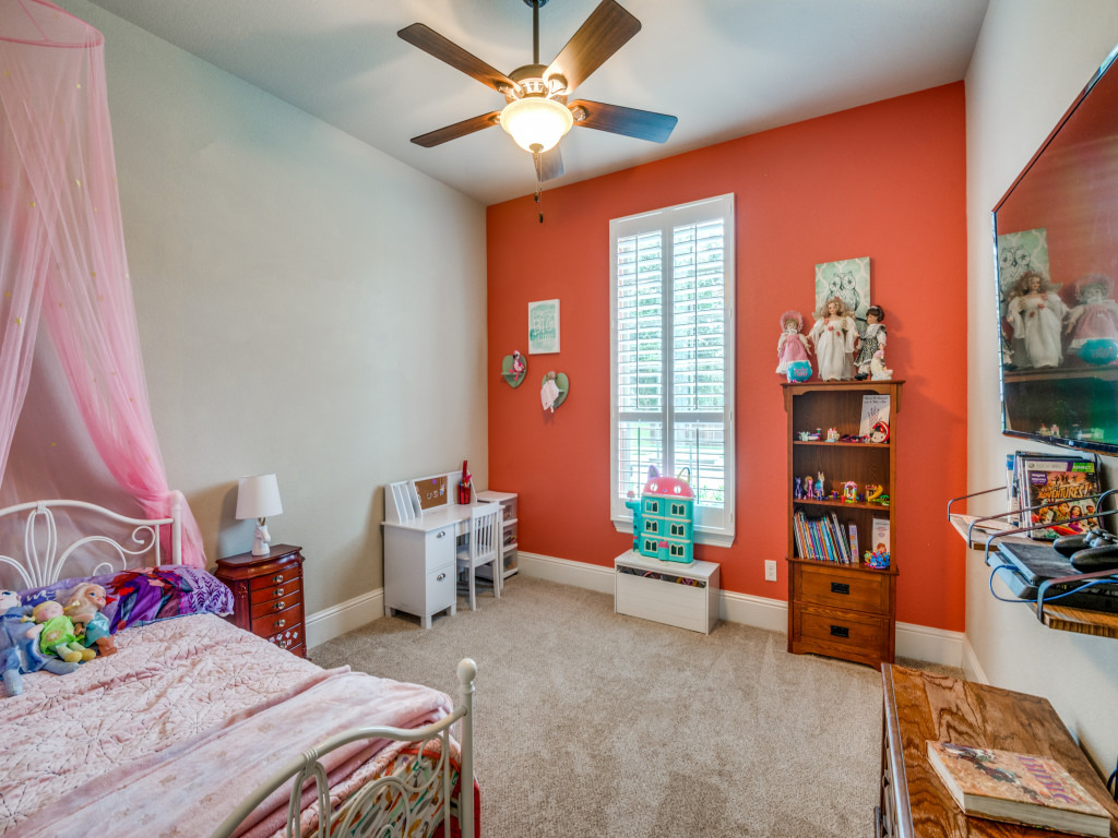 204 Shadow Creek Ln