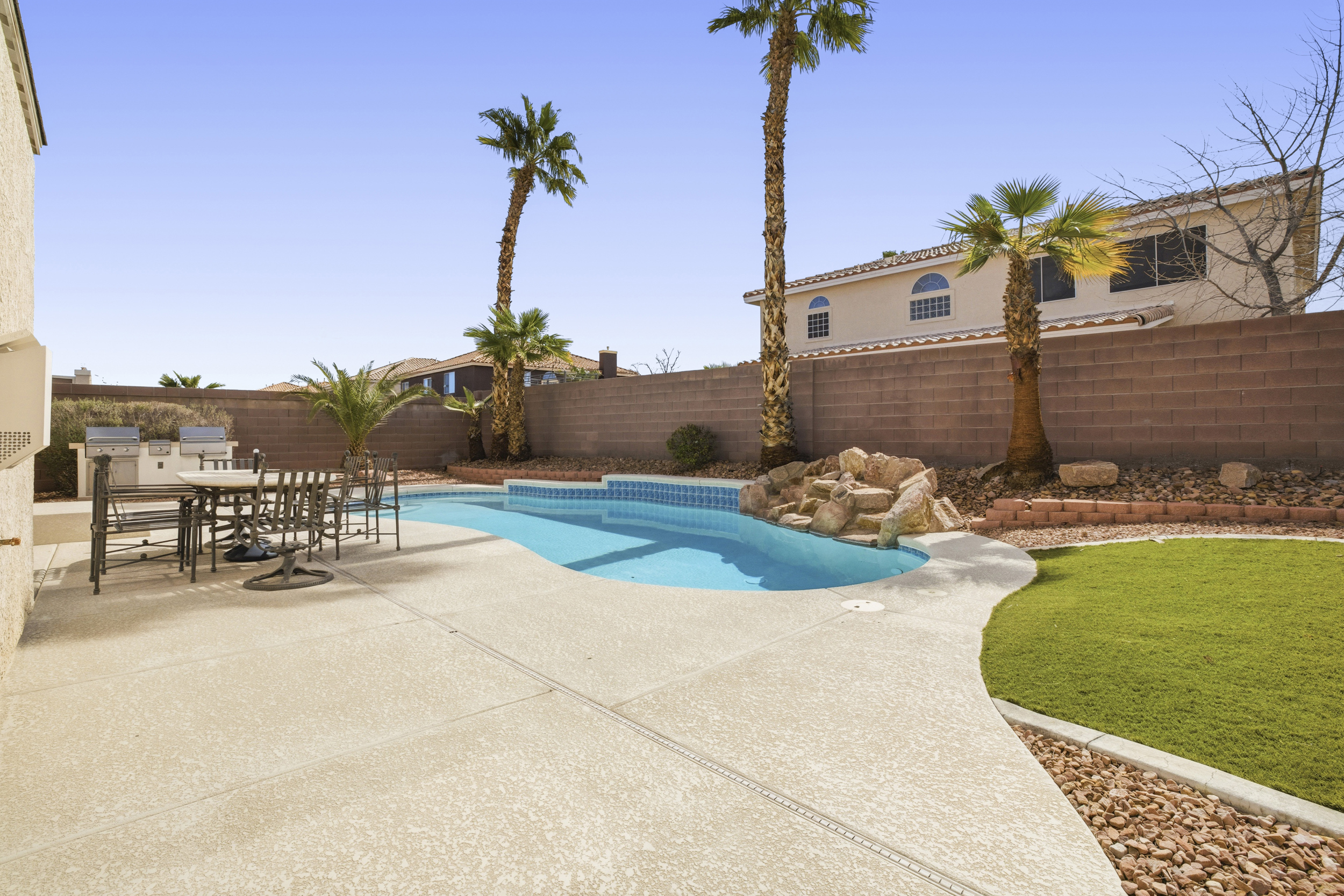 6313 Isabel Cove Avenue