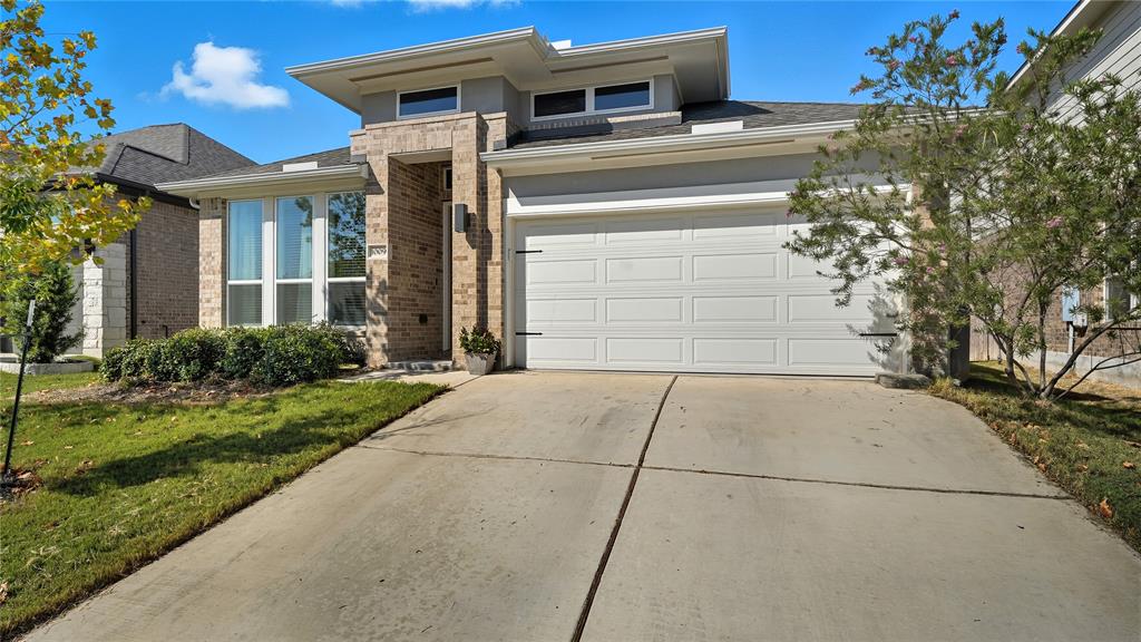 1009 Blue Oak Boulevard