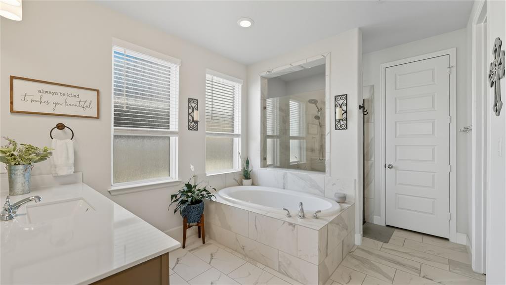 1009 Blue Oak Boulevard