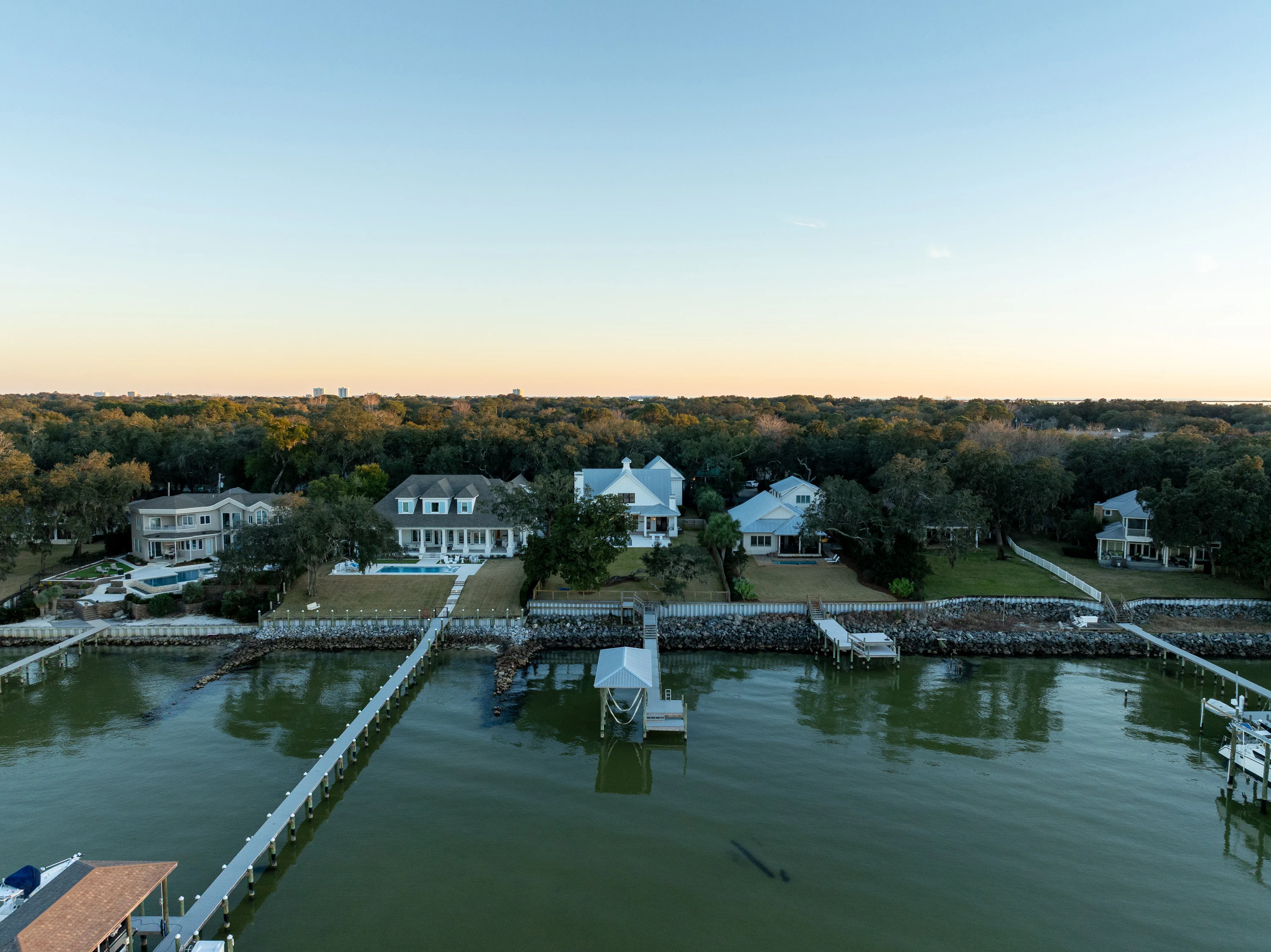 518 Navy Cove Blvd