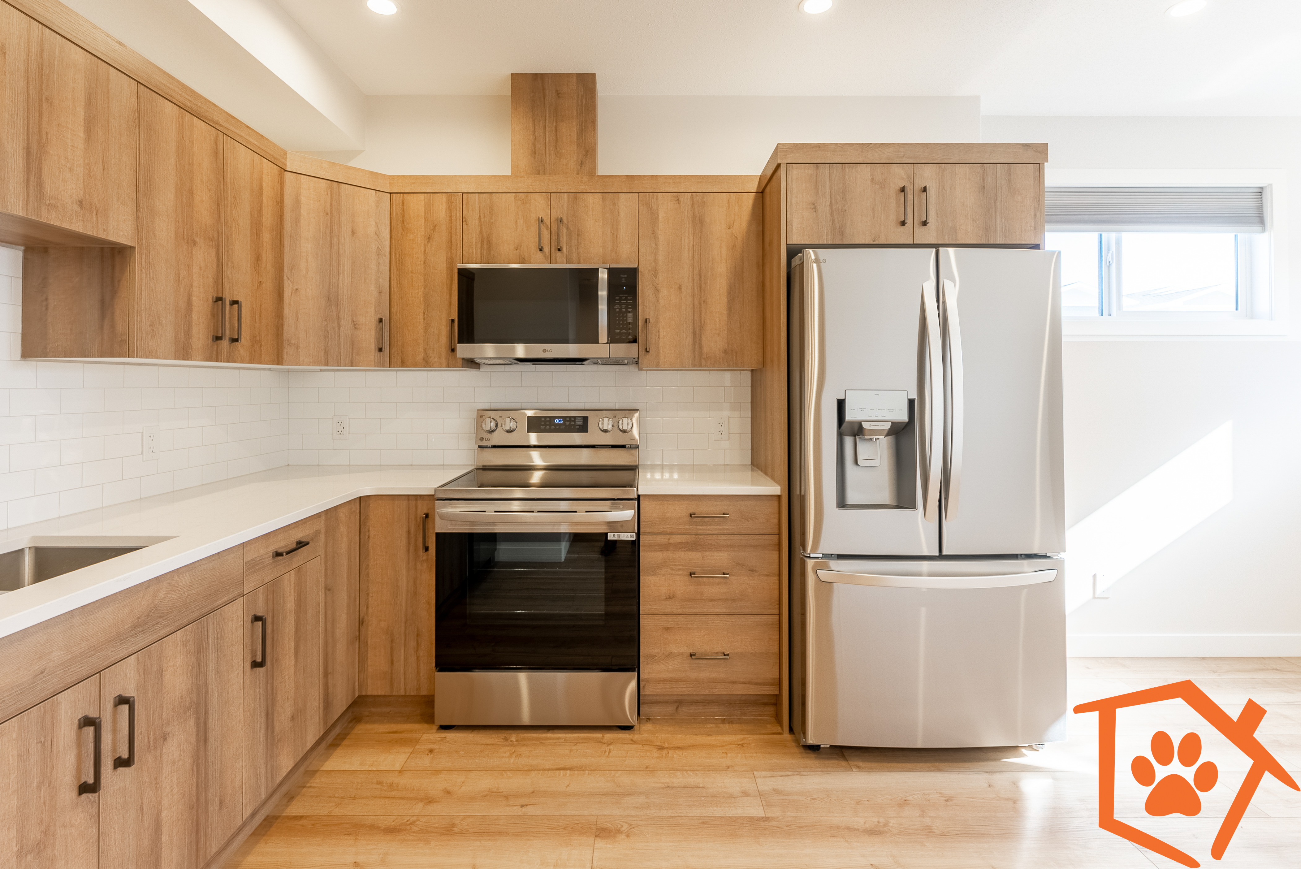 5620b 43 Ave nue