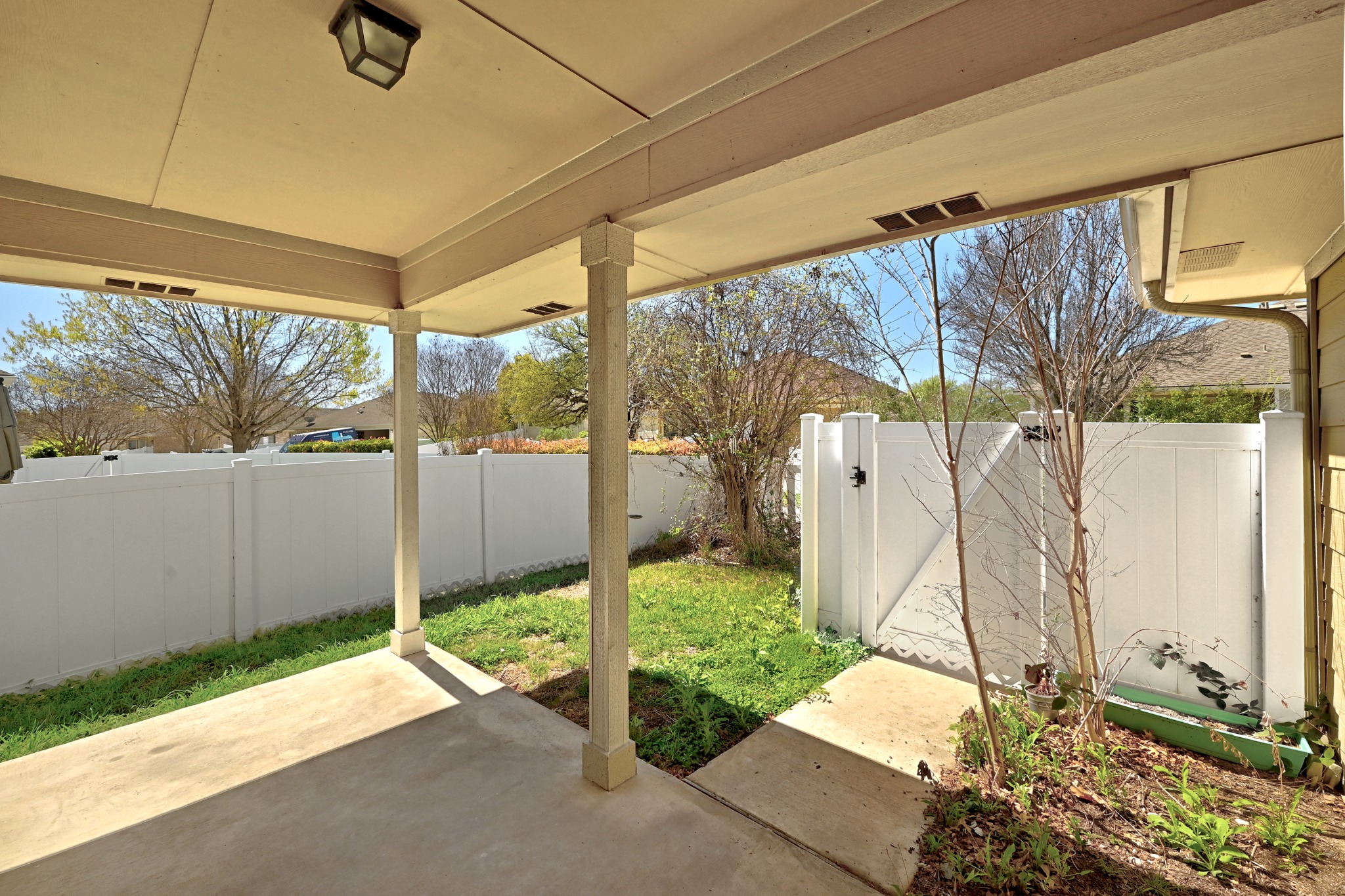 1513 Big Bend Drive
