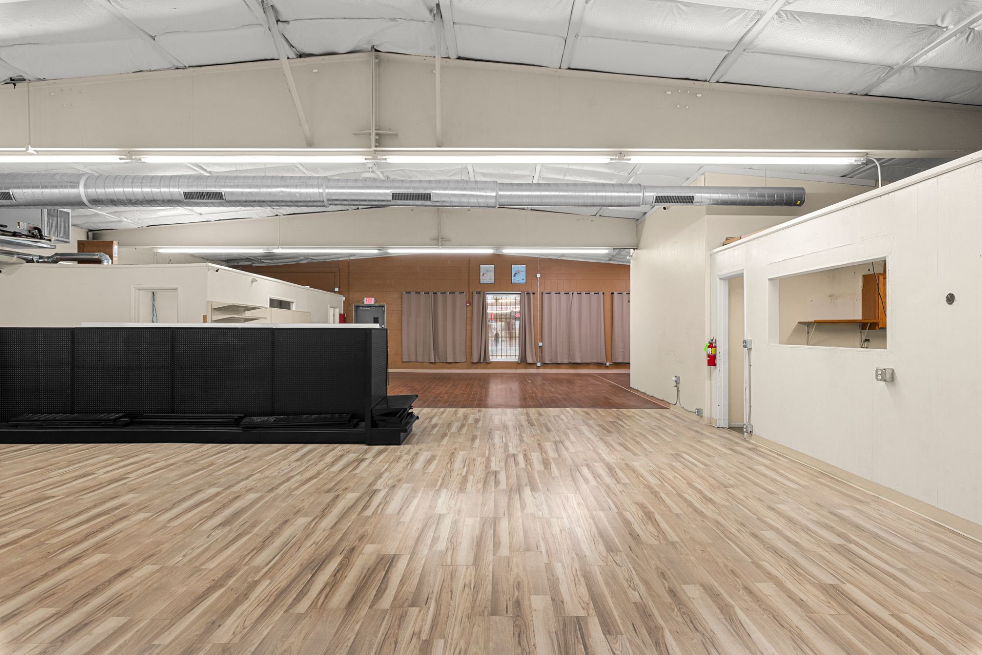 1052 Valley Mall Parkway