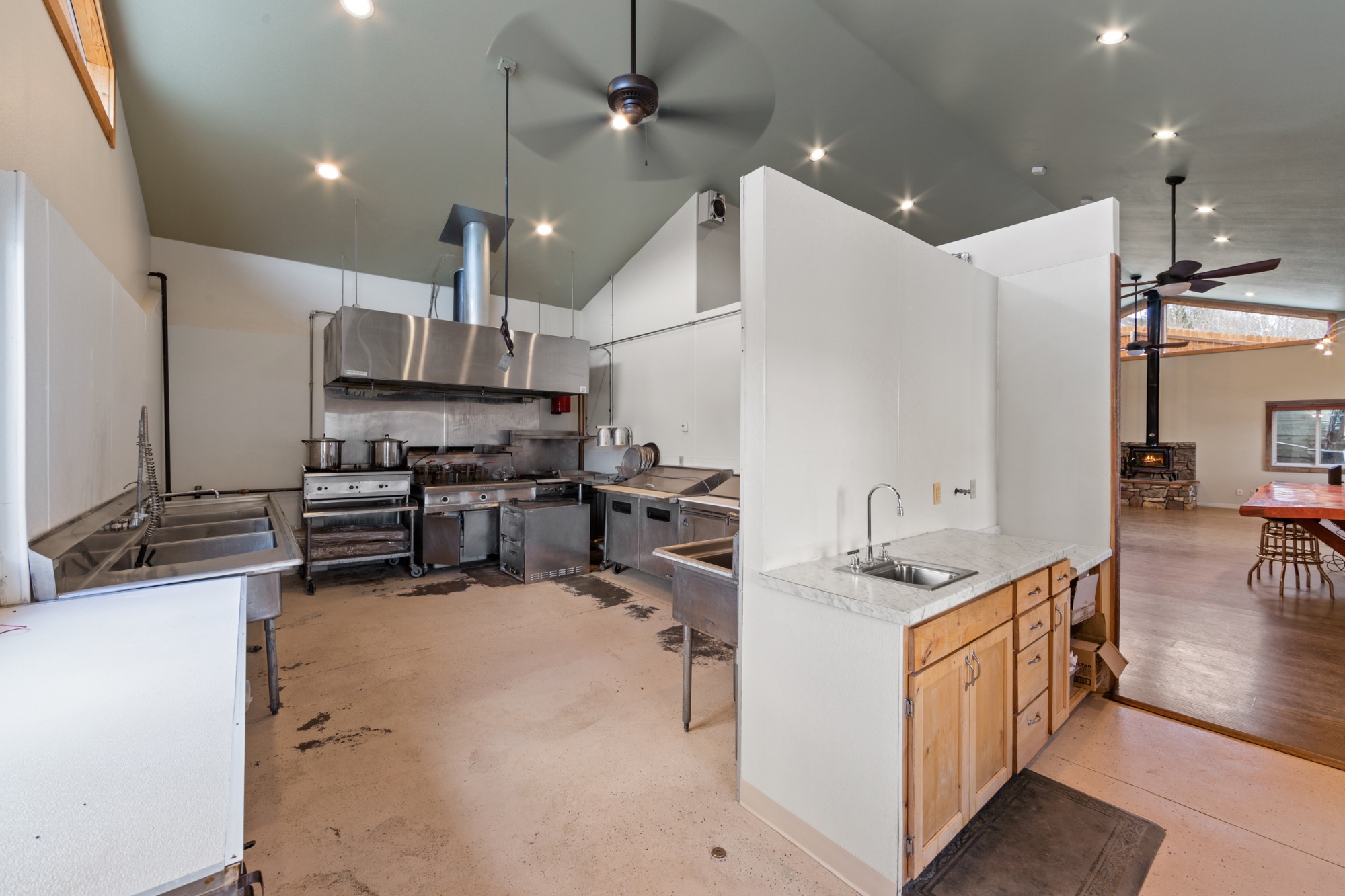 606 BYERS Avenue