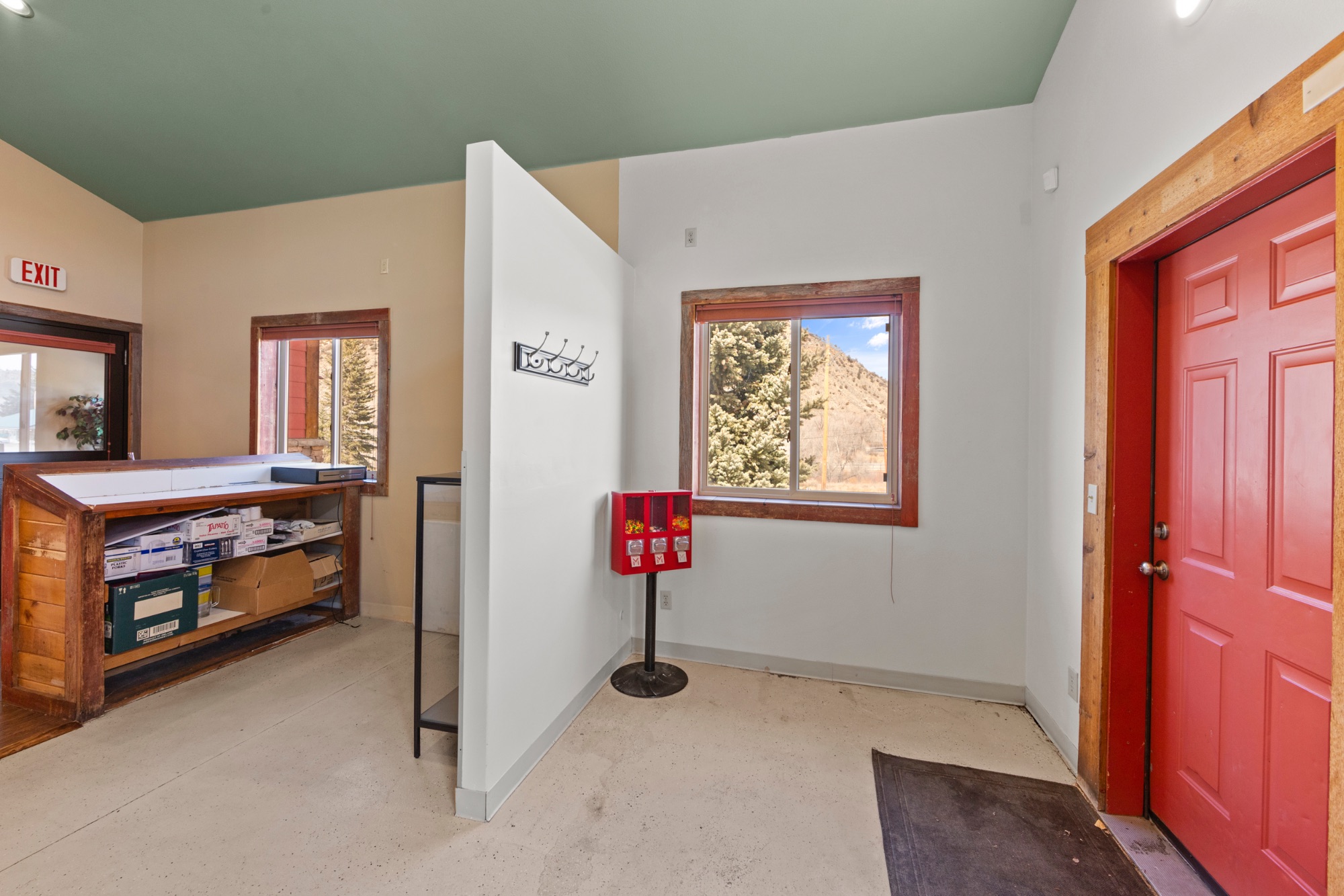 606 BYERS Avenue