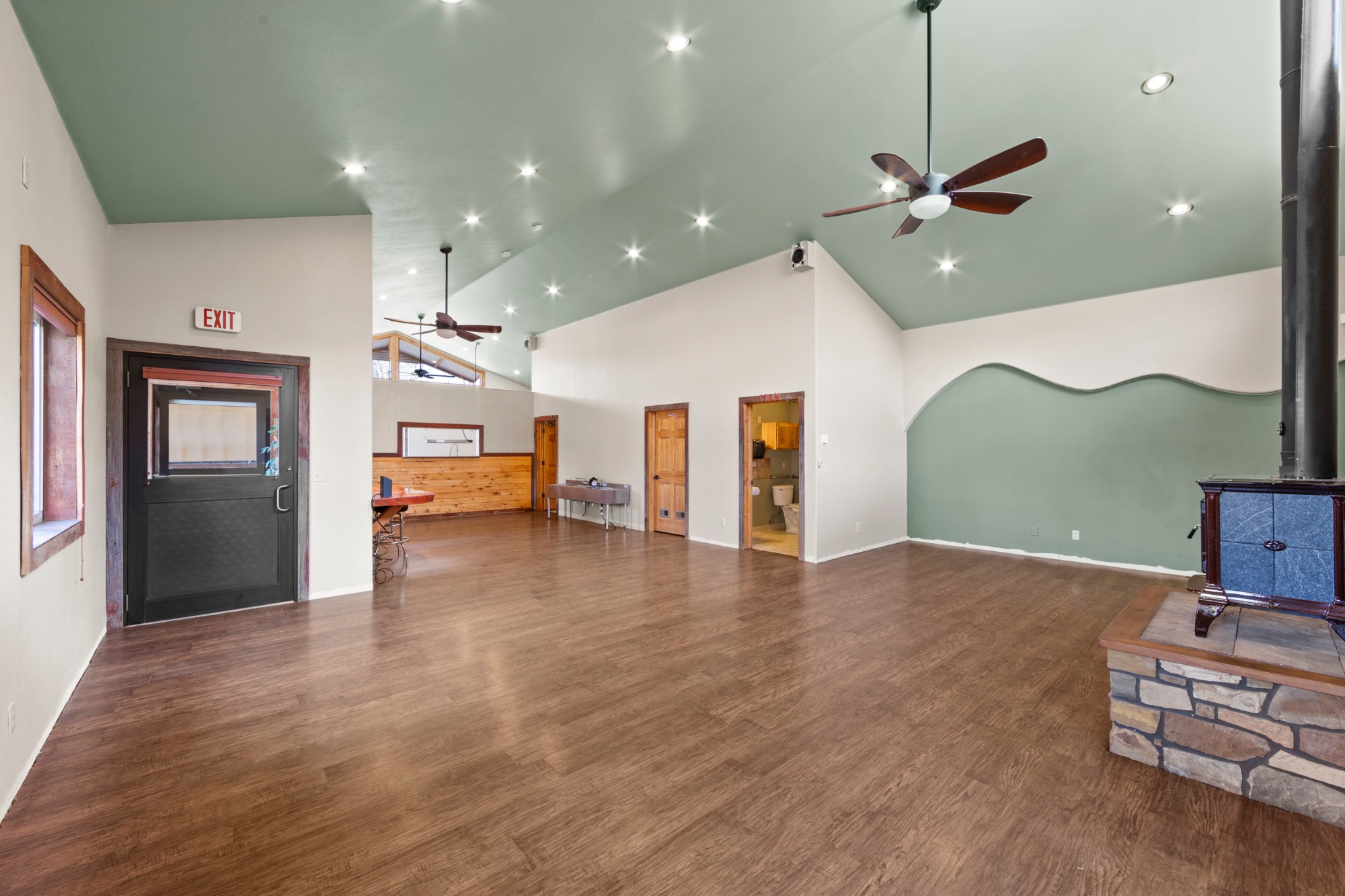 606 BYERS Avenue